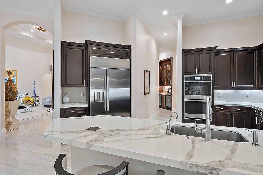 На продажу: $1,795,000 (3 спален, 3 ванн, 3248 Квадратных фут)