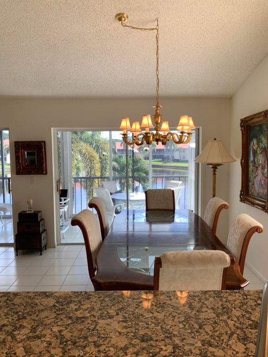 For Sale: $355,900 (3 beds, 2 baths, 1575 Square Feet)