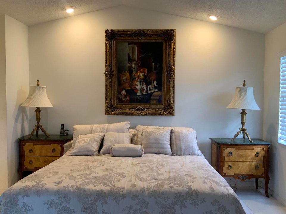 For Sale: $355,900 (3 beds, 2 baths, 1575 Square Feet)