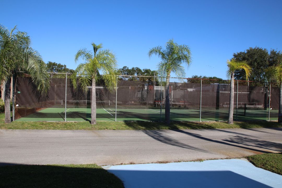 For Sale: $65,000 (2 beds, 2 baths, 1400 Square Feet)