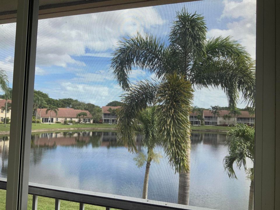 For Sale: $355,900 (3 beds, 2 baths, 1575 Square Feet)