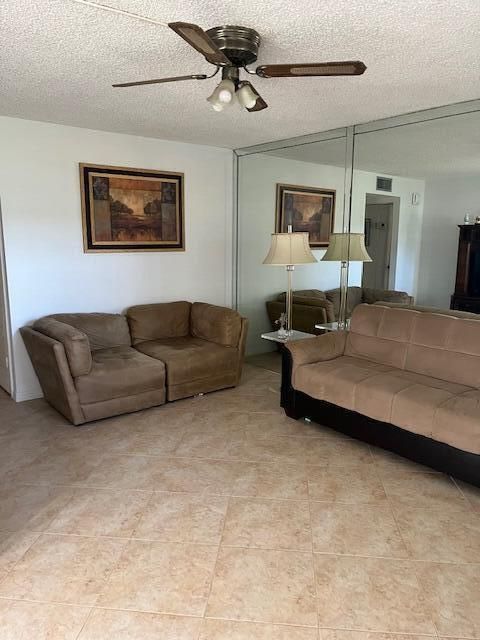 В аренду: $1,550 (2 спален, 2 ванн, 910 Квадратных фут)