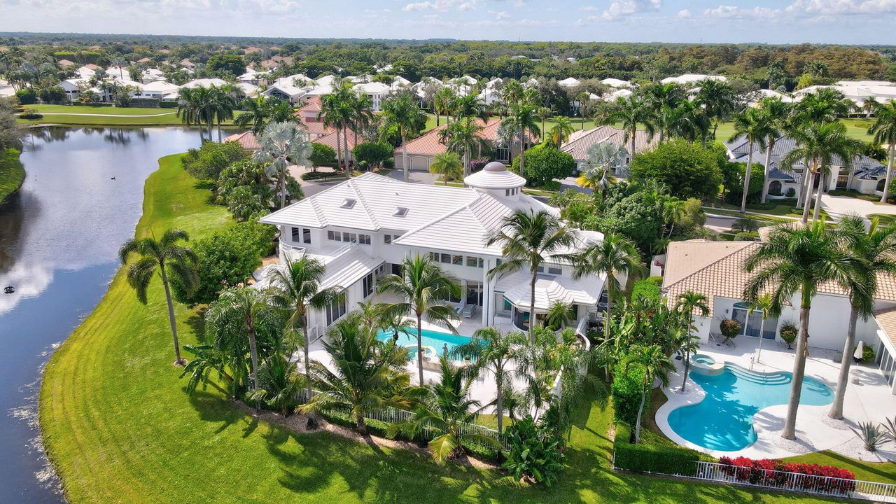 For Sale: $4,250,000 (5 beds, 7 baths, 6165 Square Feet)