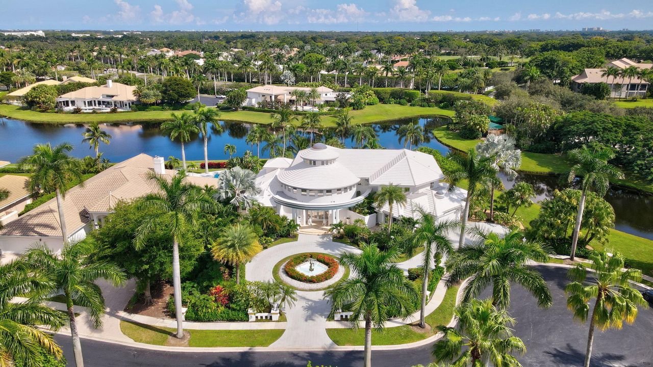 For Sale: $4,250,000 (5 beds, 7 baths, 6165 Square Feet)