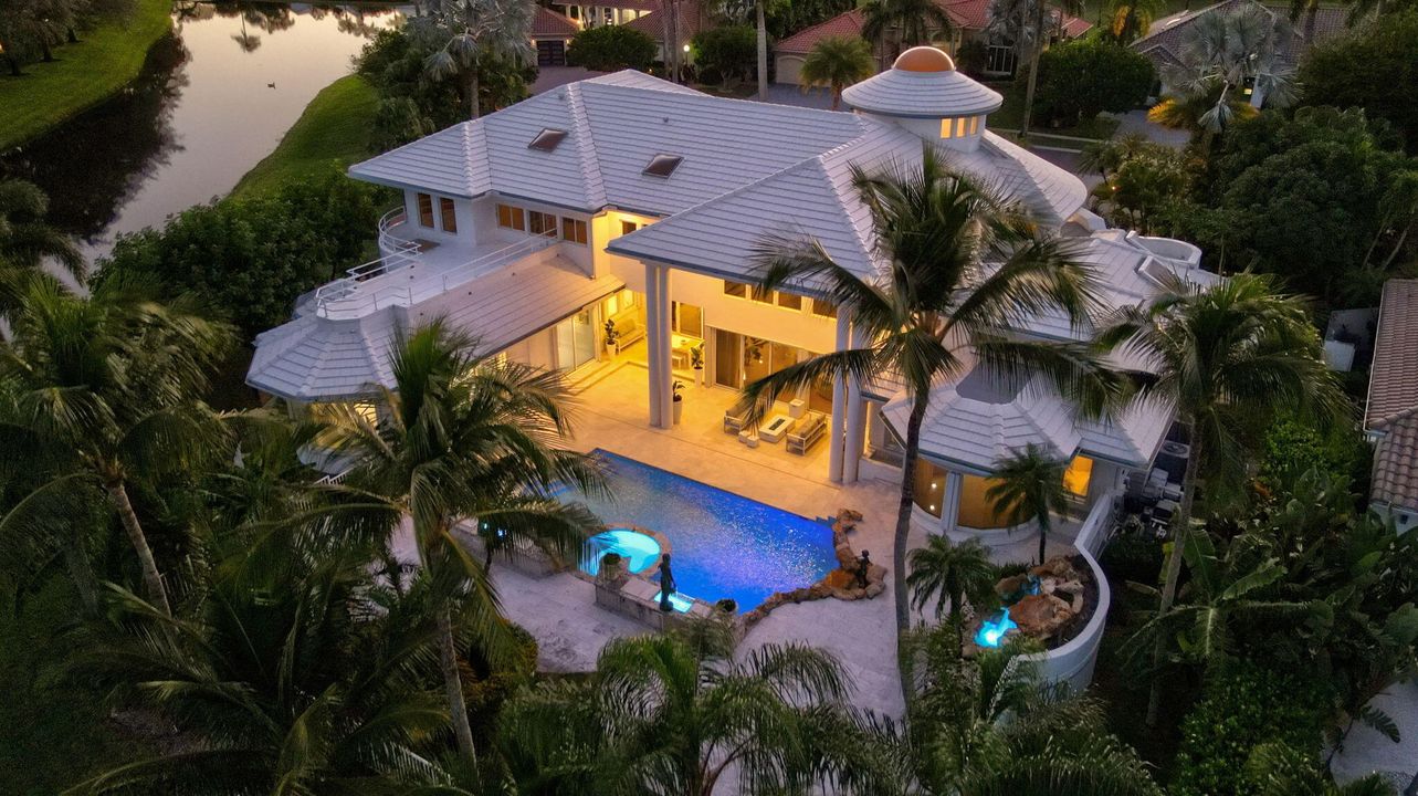 For Sale: $4,250,000 (5 beds, 7 baths, 6165 Square Feet)