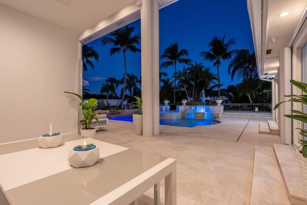 For Sale: $4,250,000 (5 beds, 7 baths, 6165 Square Feet)