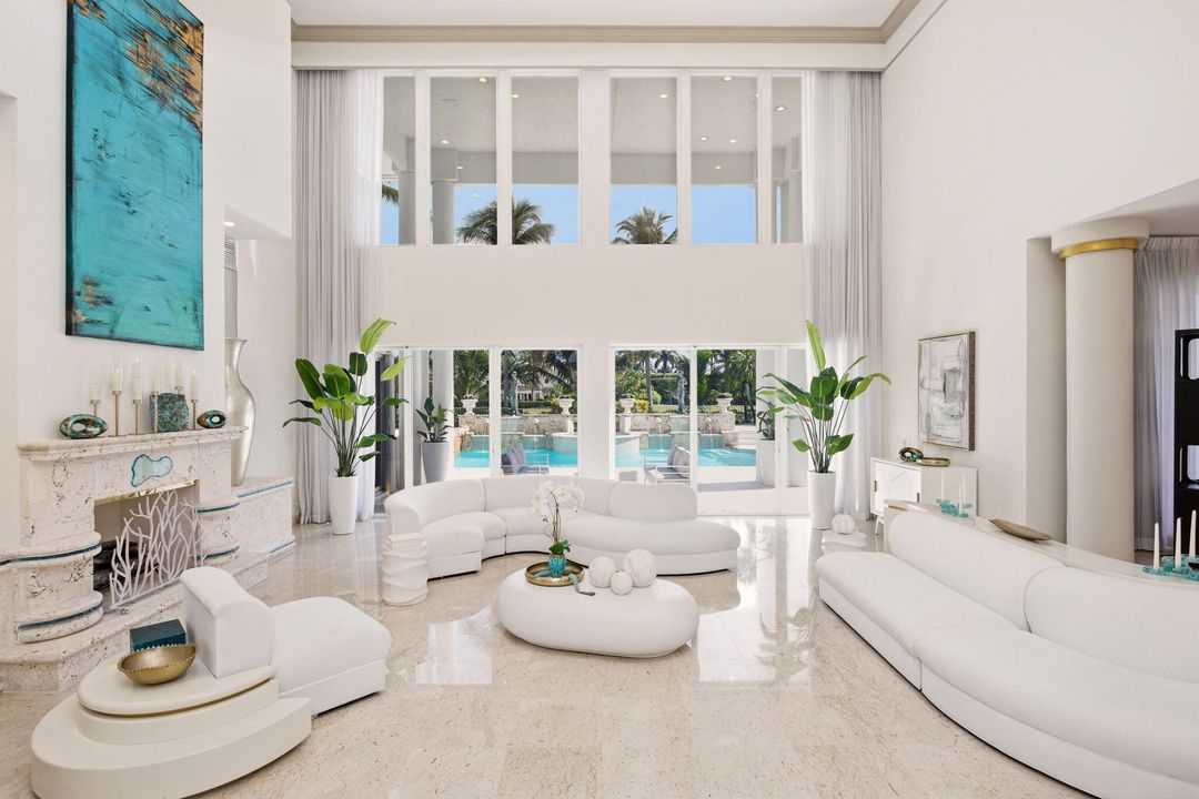 For Sale: $4,250,000 (5 beds, 7 baths, 6165 Square Feet)