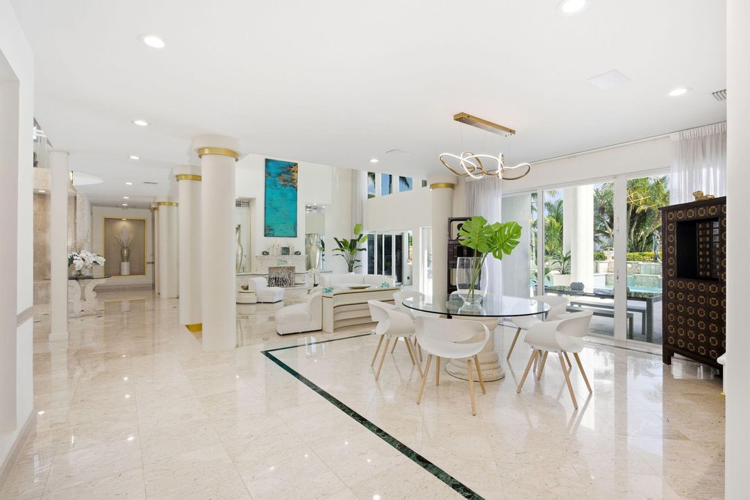 For Sale: $4,250,000 (5 beds, 7 baths, 6165 Square Feet)