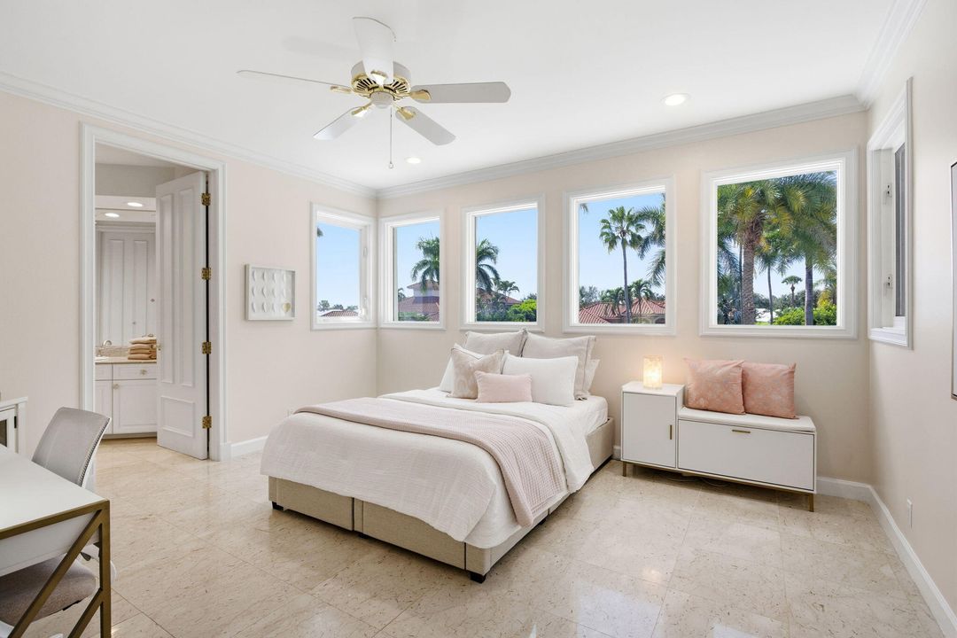 For Sale: $4,250,000 (5 beds, 7 baths, 6165 Square Feet)