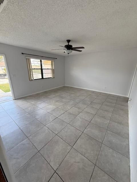 В аренду: $2,300 (3 спален, 2 ванн, 1100 Квадратных фут)