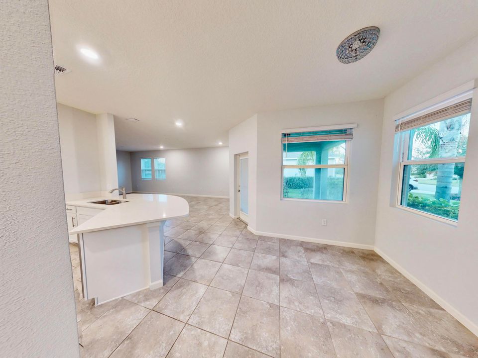 En Renta: $2,950 (4 camas, 2 baños, 2076 Pies cuadrados)