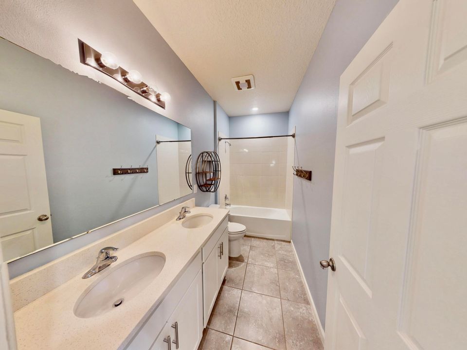 En Renta: $2,950 (4 camas, 2 baños, 2076 Pies cuadrados)