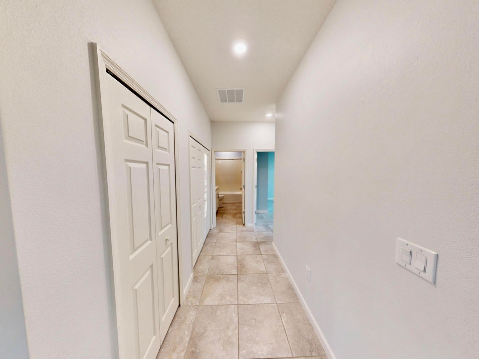 En Renta: $2,950 (4 camas, 2 baños, 2076 Pies cuadrados)