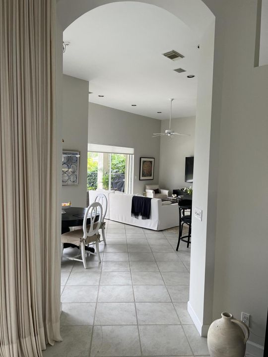 For Rent: $9,000 (3 beds, 4 baths, 2928 Square Feet)