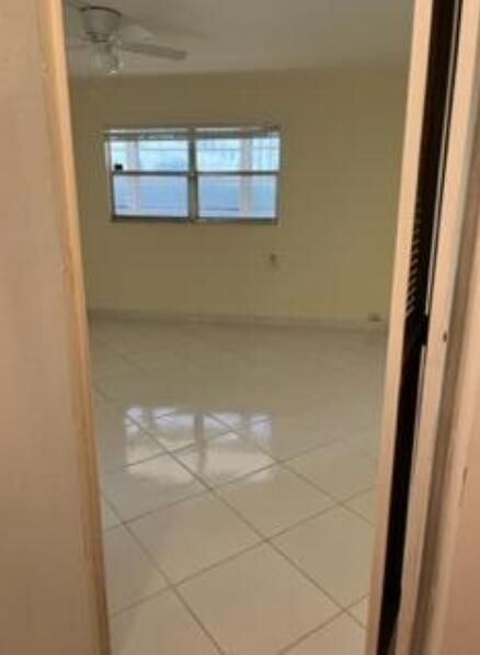 На продажу: $158,000 (2 спален, 2 ванн, 880 Квадратных фут)