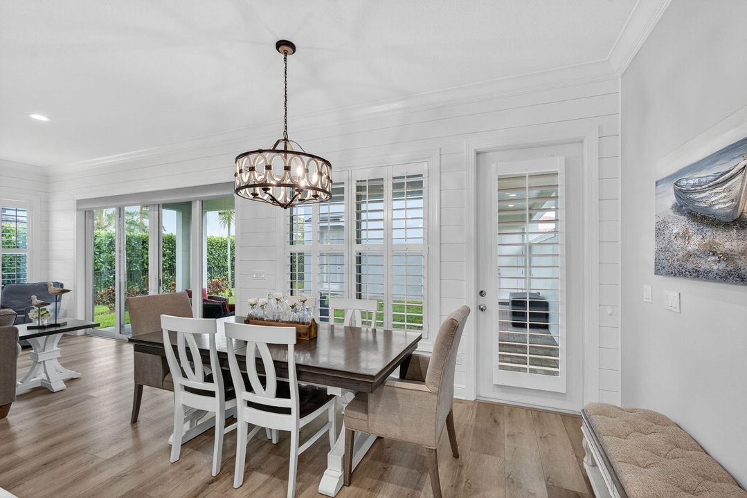 Activo con contrato: $1,650,000 (4 camas, 4 baños, 3760 Pies cuadrados)