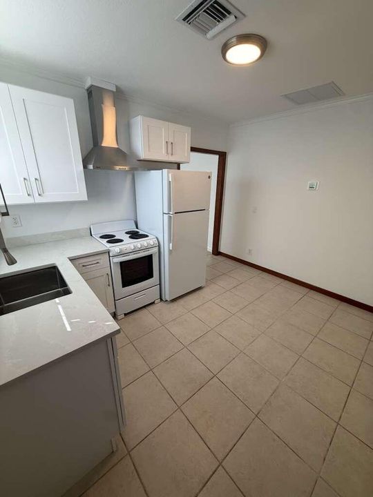 For Rent: $1,600 (1 beds, 1 baths, 499 Square Feet)