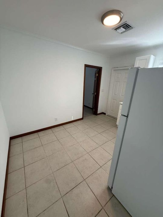 For Rent: $1,600 (1 beds, 1 baths, 499 Square Feet)