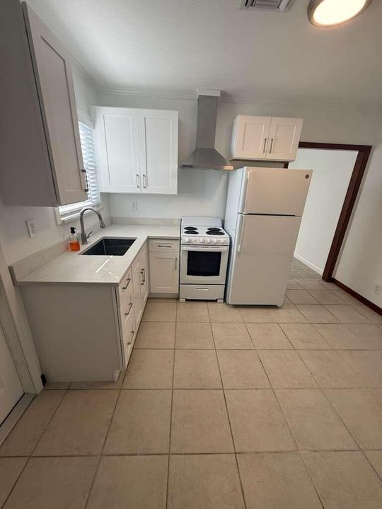 For Rent: $1,600 (1 beds, 1 baths, 499 Square Feet)