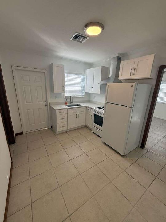 For Rent: $1,600 (1 beds, 1 baths, 499 Square Feet)