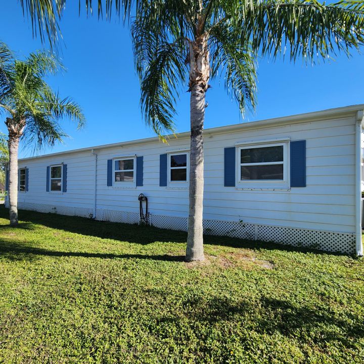 For Sale: $65,000 (2 beds, 2 baths, 1400 Square Feet)