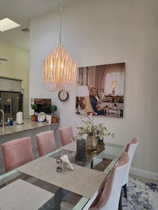 For Rent: $3,000 (2 beds, 2 baths, 1389 Square Feet)