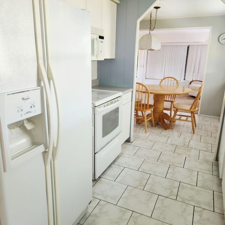 For Sale: $65,000 (2 beds, 2 baths, 1400 Square Feet)