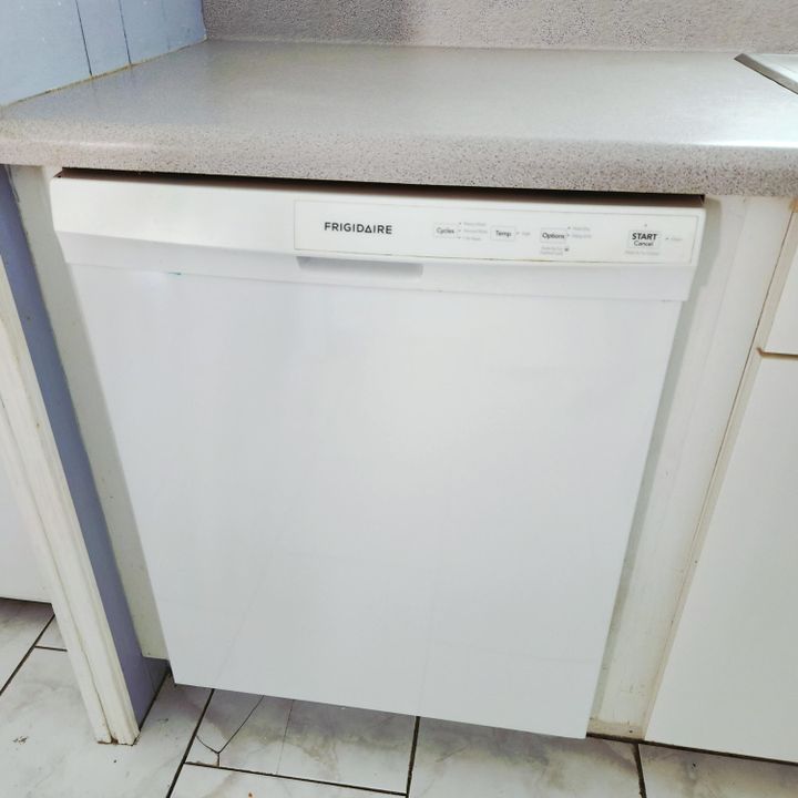 For Sale: $65,000 (2 beds, 2 baths, 1400 Square Feet)