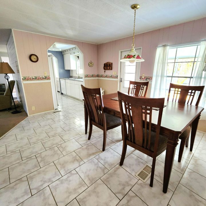 For Sale: $65,000 (2 beds, 2 baths, 1400 Square Feet)