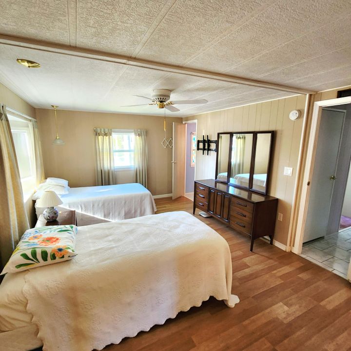 For Sale: $65,000 (2 beds, 2 baths, 1400 Square Feet)