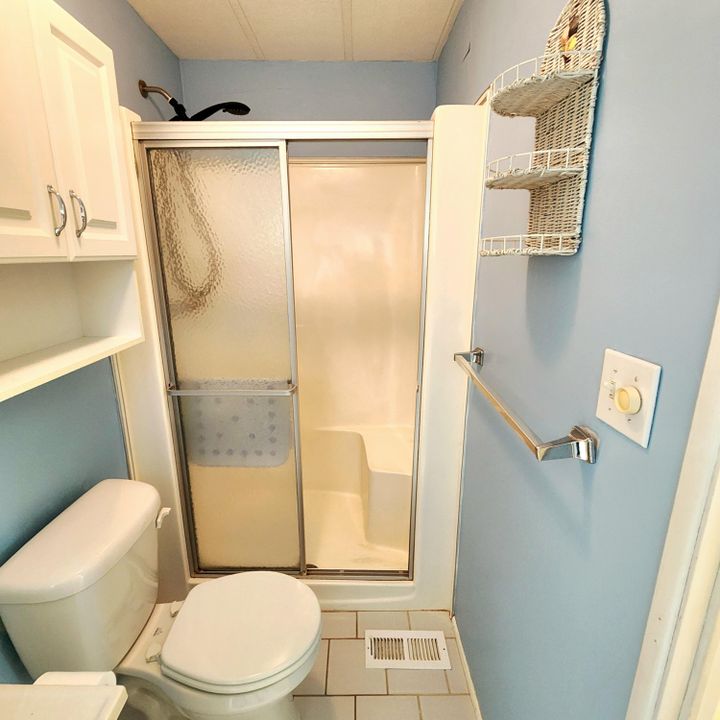 For Sale: $65,000 (2 beds, 2 baths, 1400 Square Feet)