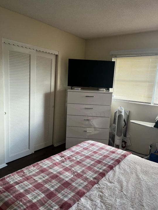 待售: $85,000 (1 贝兹, 1 浴室, 624 平方英尺)