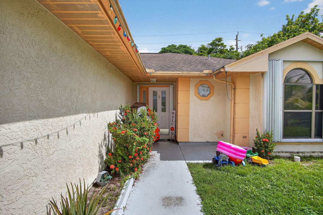 For Sale: $383,000 (4 beds, 2 baths, 1619 Square Feet)