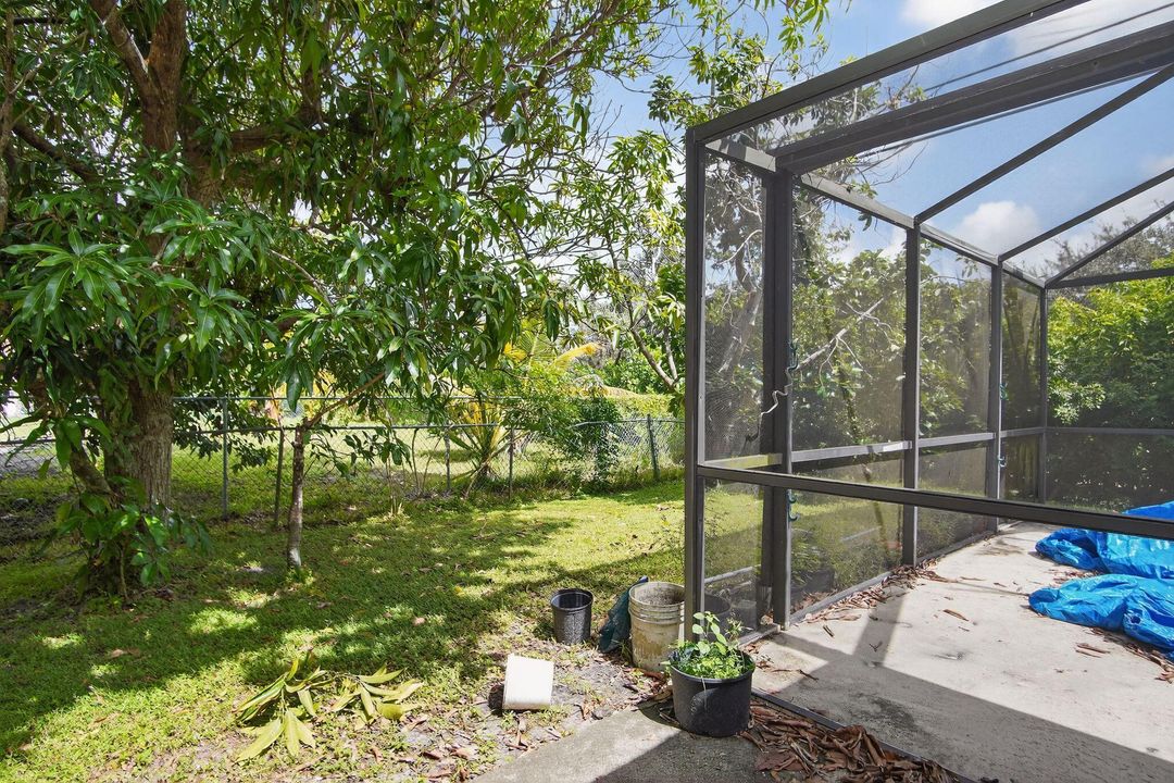 For Sale: $383,000 (4 beds, 2 baths, 1619 Square Feet)