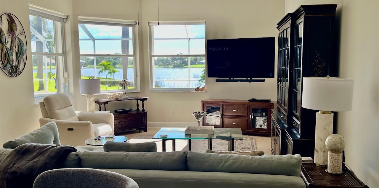 For Rent: $6,500 (4 beds, 2 baths, 2377 Square Feet)