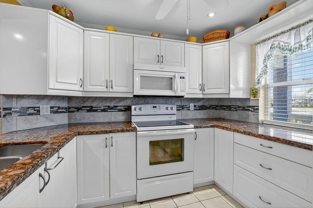 En Venta: $199,900 (2 camas, 2 baños, 955 Pies cuadrados)