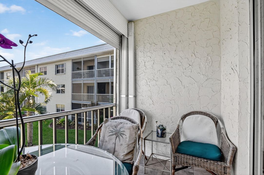 En Venta: $199,900 (2 camas, 2 baños, 955 Pies cuadrados)