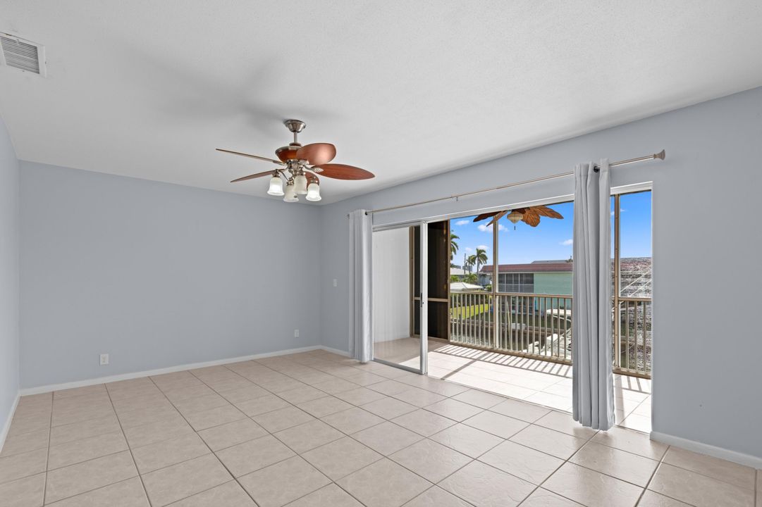 For Sale: $195,000 (1 beds, 1 baths, 670 Square Feet)