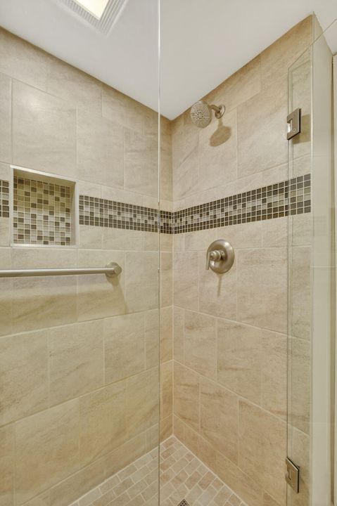 For Sale: $399,000 (3 beds, 2 baths, 1632 Square Feet)