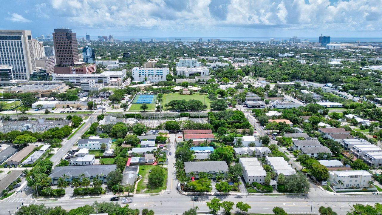 合同活跃: $3,395 (3 贝兹, 2 浴室, 1650 平方英尺)