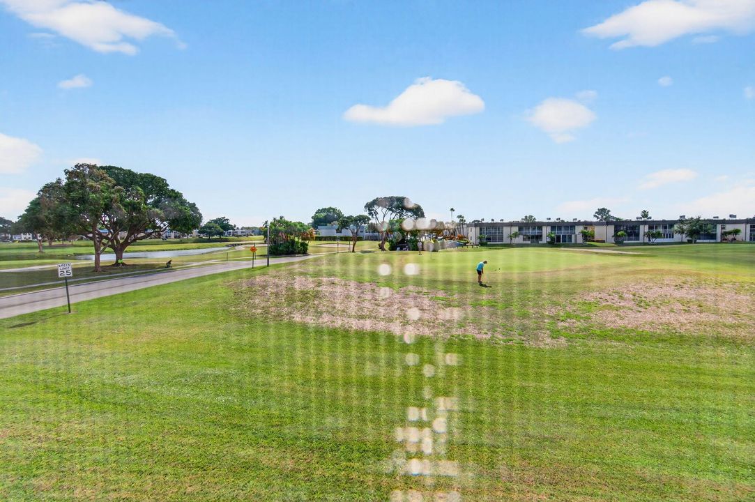 Active With Contract: $120,000 (2 beds, 2 baths, 907 Square Feet)