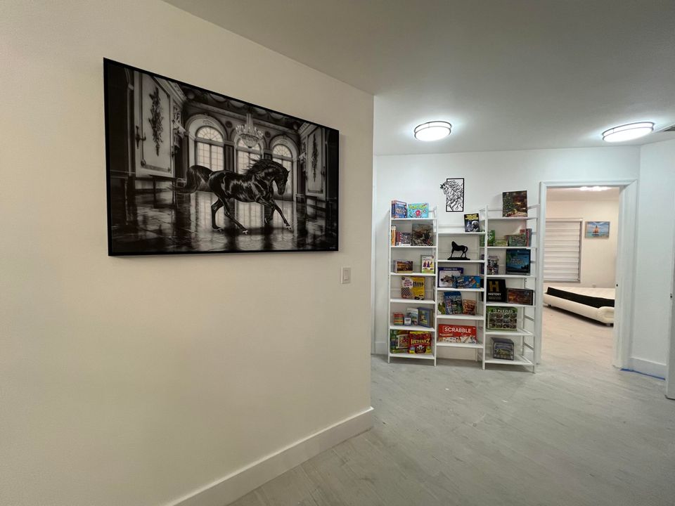 For Rent: $30,000 (5 beds, 5 baths, 3200 Square Feet)