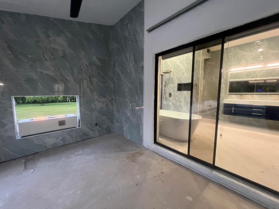 For Rent: $30,000 (5 beds, 5 baths, 3200 Square Feet)