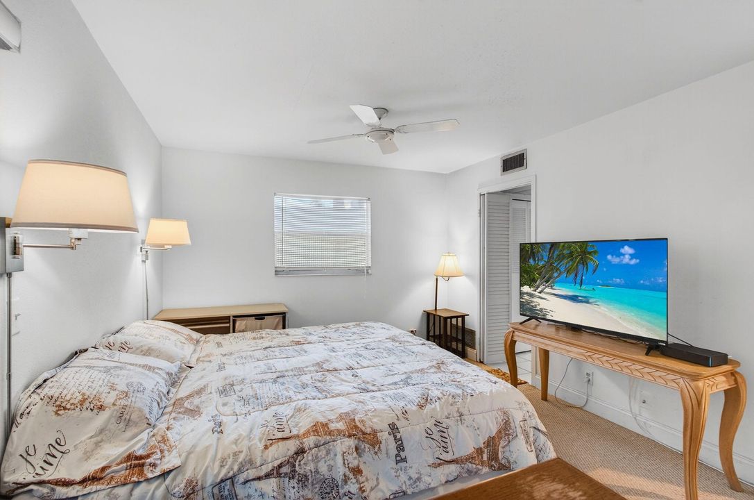 На продажу: $65,000 (1 спален, 1 ванн, 720 Квадратных фут)