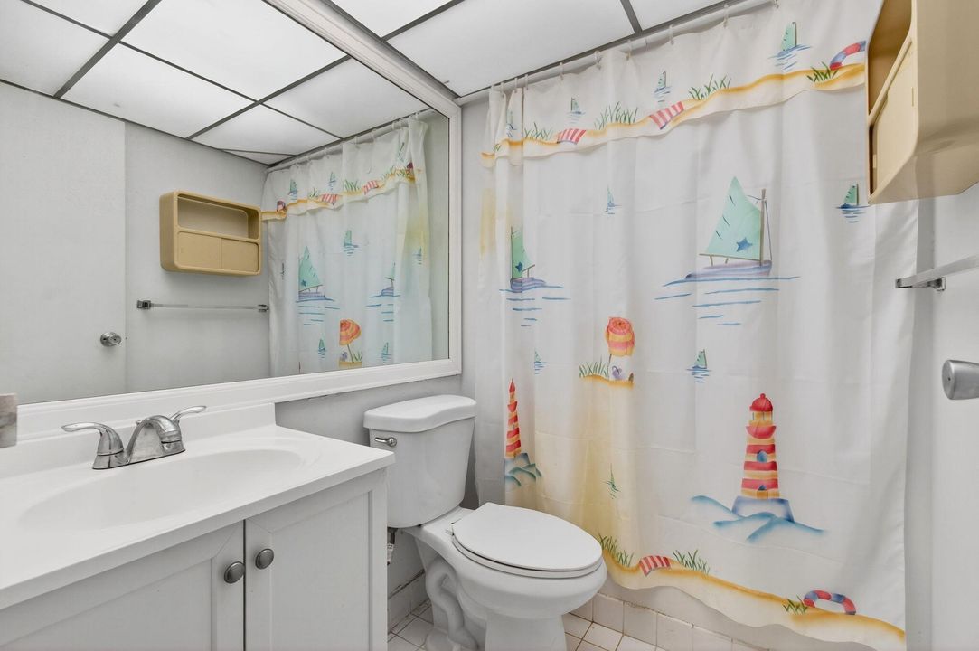 На продажу: $65,000 (1 спален, 1 ванн, 720 Квадратных фут)