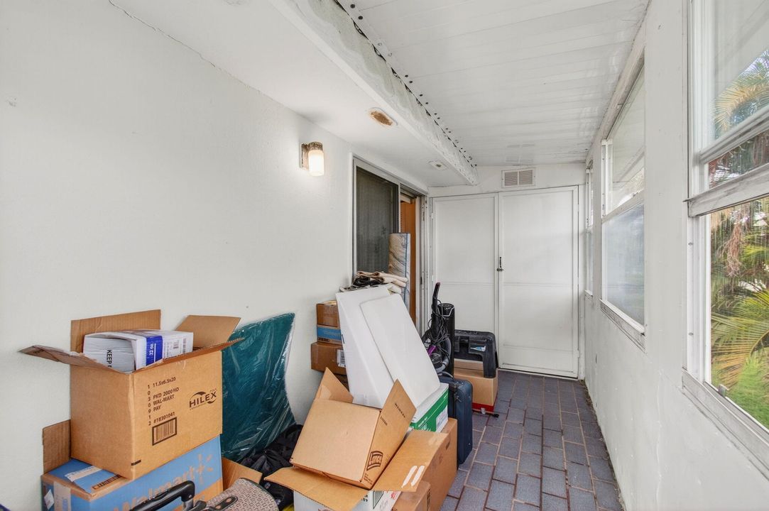 На продажу: $65,000 (1 спален, 1 ванн, 720 Квадратных фут)