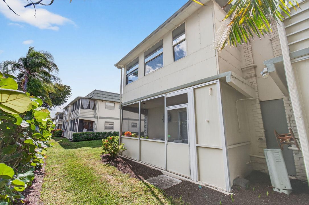 На продажу: $65,000 (1 спален, 1 ванн, 720 Квадратных фут)