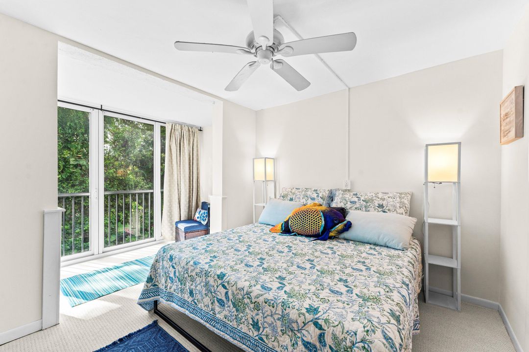 На продажу: $219,950 (2 спален, 2 ванн, 803 Квадратных фут)