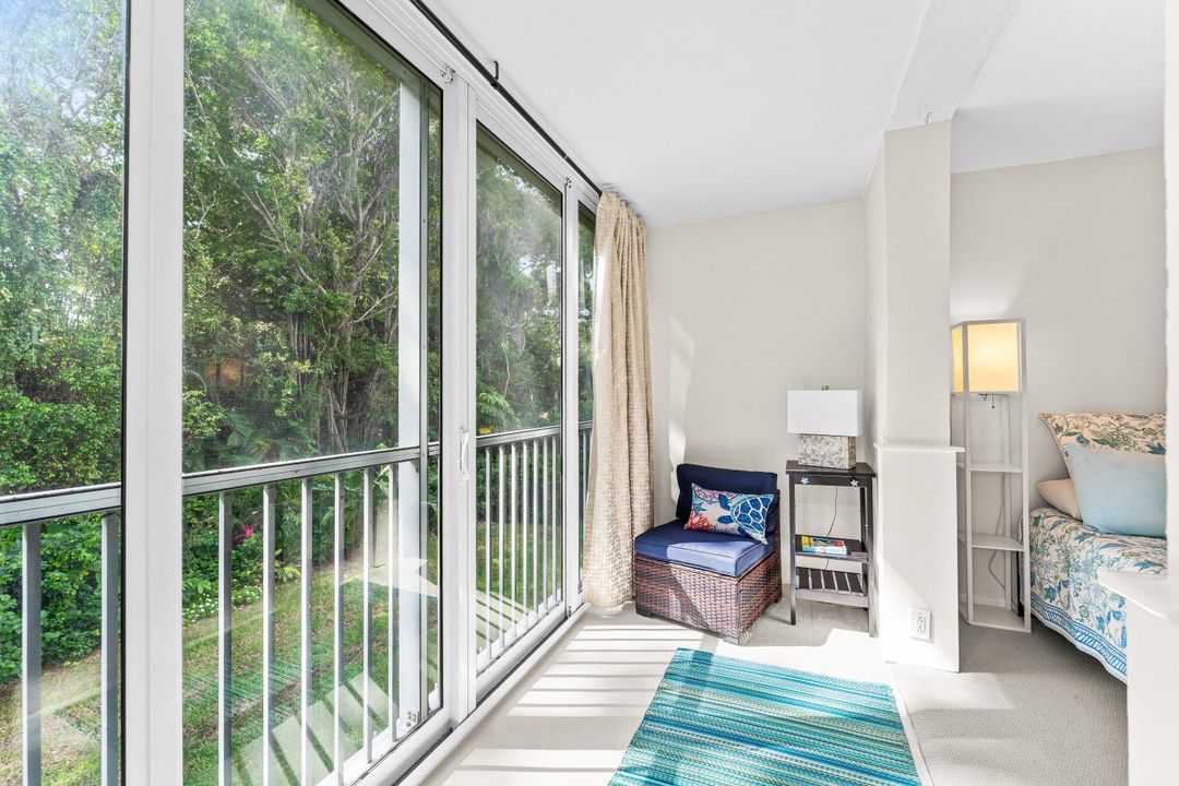 На продажу: $219,950 (2 спален, 2 ванн, 803 Квадратных фут)