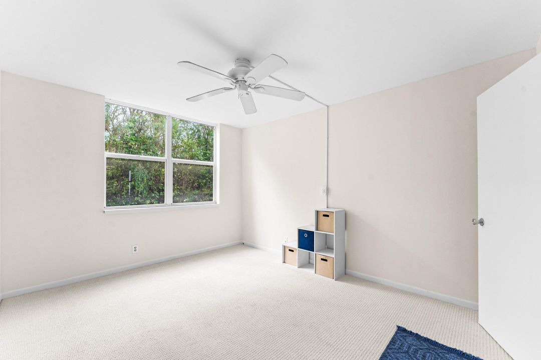 На продажу: $219,950 (2 спален, 2 ванн, 803 Квадратных фут)